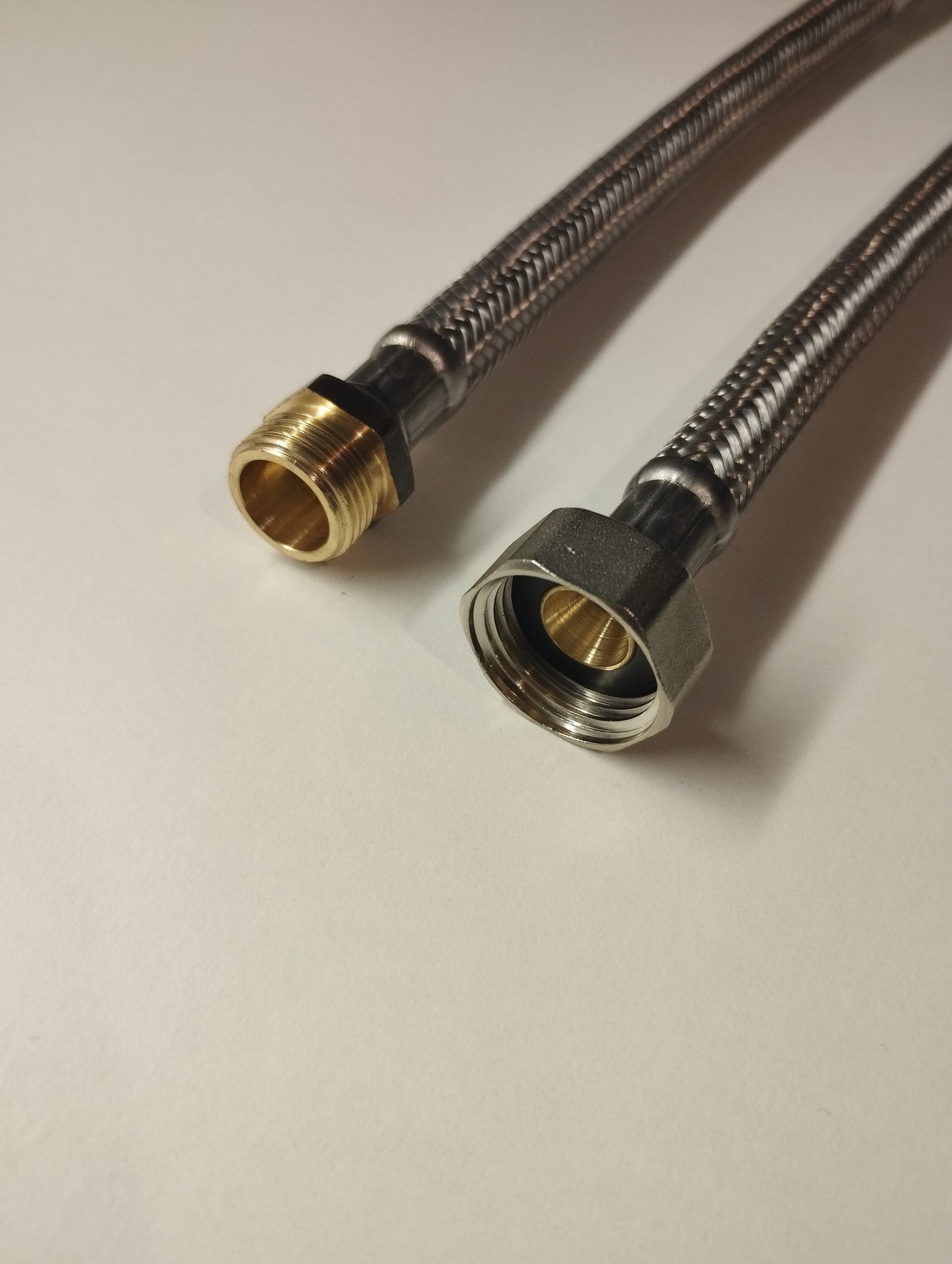 Flexschlauch DN8 G3/8" IG (mit Dichtung) x 1/2" AG mit Edelstahlumflechtung