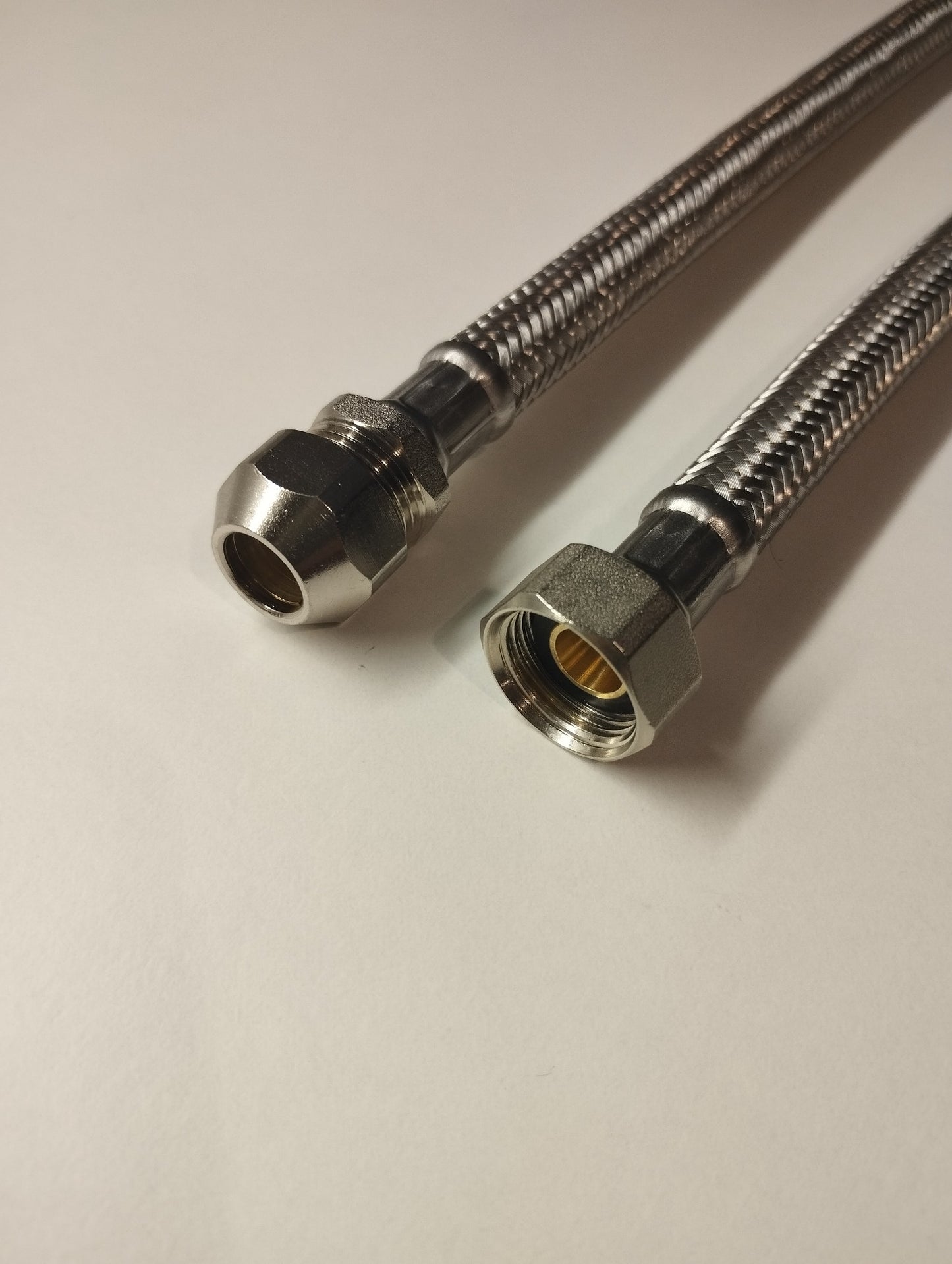 Flexschlauch DN8 G3/8" IG (mit Dichtung) x 10 mm Quetschverschraubung mit Edelstahlumflechtung