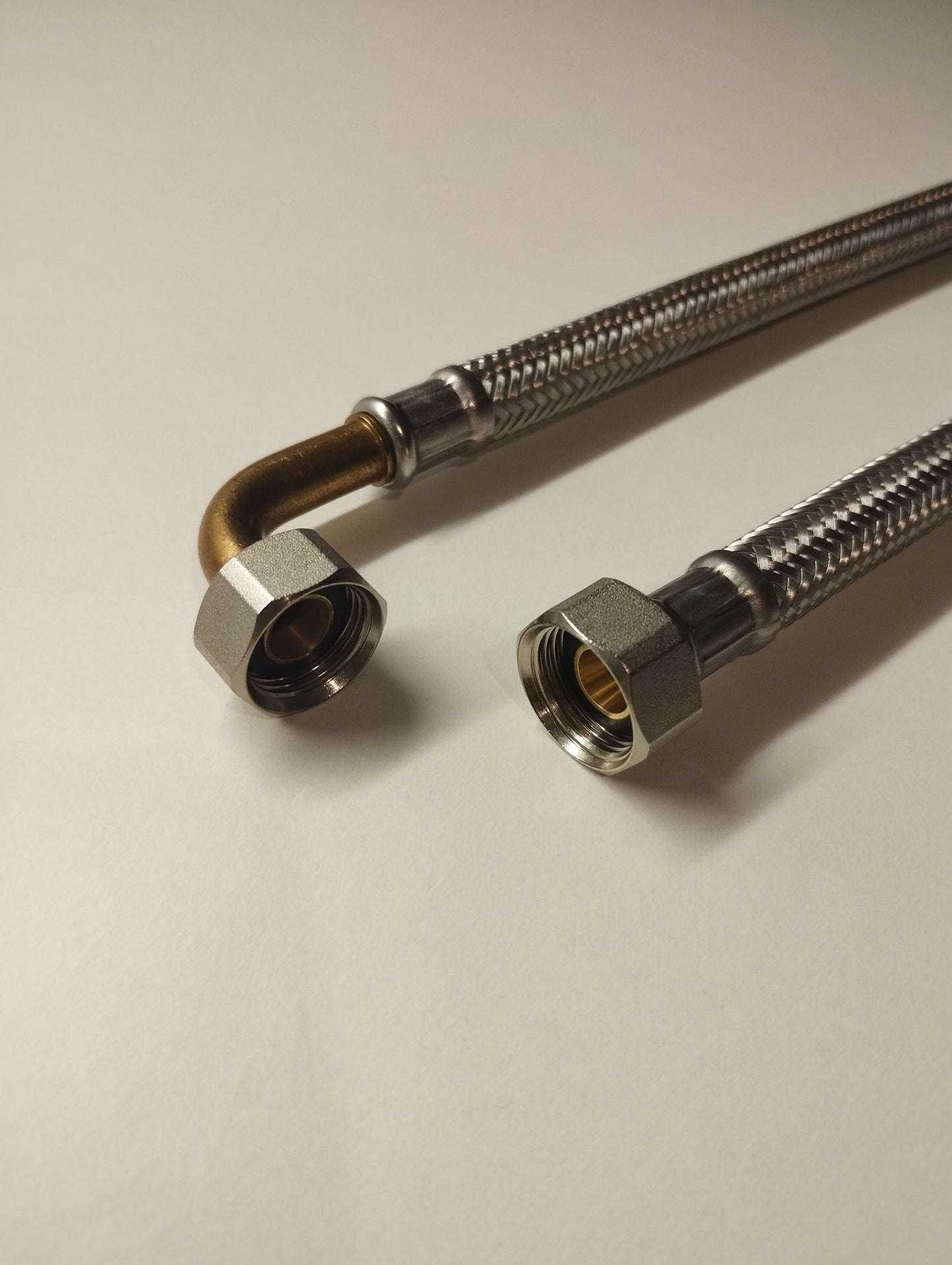 Flexschlauch DN8 G3/8" IG (mit Dichtung) x G3/8" IG 90° Bogen (mit Dichtung)