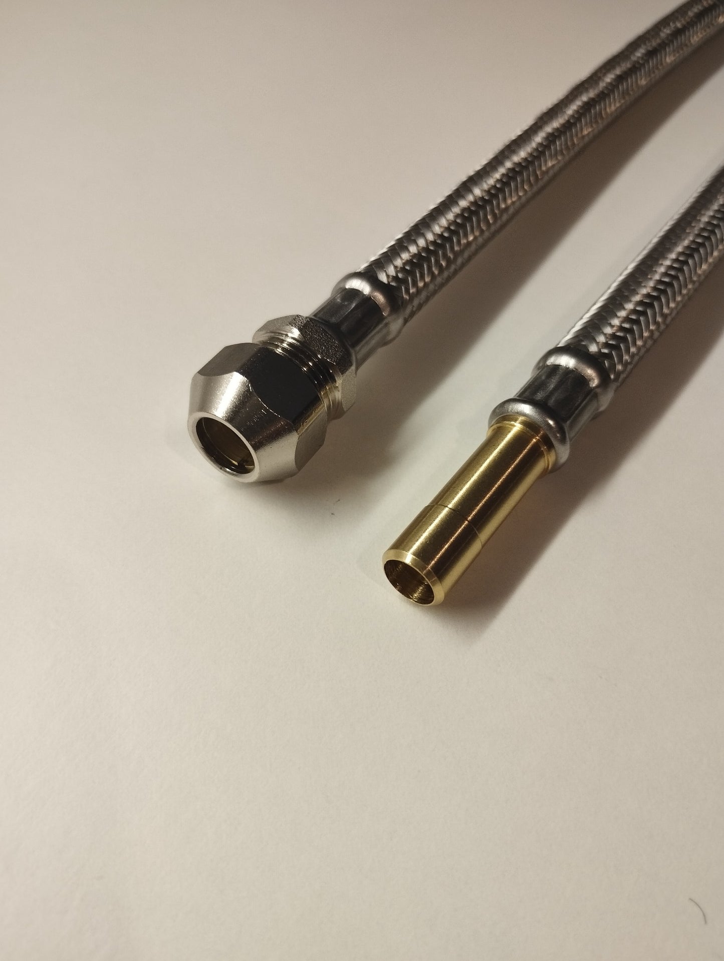 Flexschlauch DN8 10 mm Quetschverschraubung x 10 mm Rohrstutzen